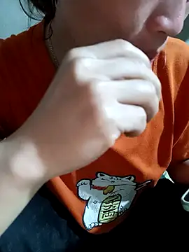 little-effy online show from April 2026 01:23:02 PM