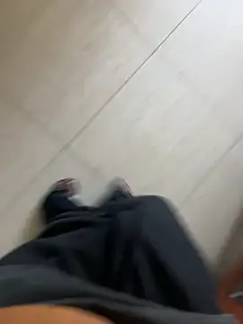 Snapshot of Comeonmyhouse22cm chatting on February 2026 04:27:02 PM Comeonmyhouse22cm online show from February 2026 04:27:02 PM