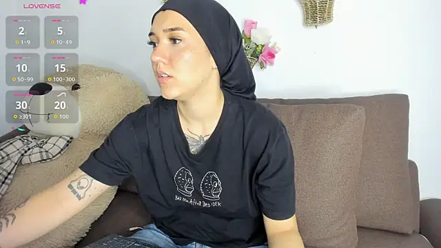 Snapshot of Darele_ chatting on December 2025 01:40:02 PM Darele online show from December 2025 01:40:02 PM