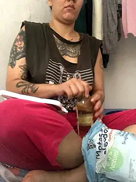 Snapshot of Darele_ chatting on January 2026 01:37:02 PM Darele online show from January 2026 01:37:02 PM