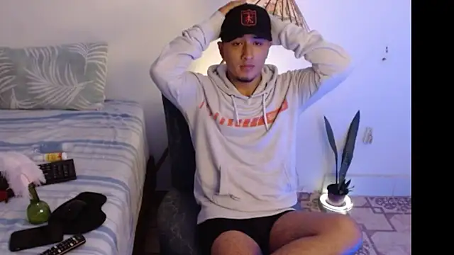 Snapshot of kyro_estrada chatting on March 2026 11:10:01 PM kyro estrada online show from March 2026 11:10:01 PM