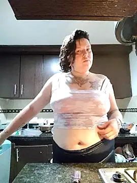 Snapshot of Divine_Pouvoir chatting on January 2026 12:00:01 PM Divine Pouvoir online show from January 2026 12:00:01 PM