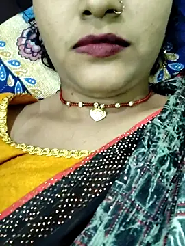 Snapshot of Sweet_Couple_01 chatting on December 2025 03:18:02 PM Sweet Couple 01 online show from December 2025 03:18:02 PM