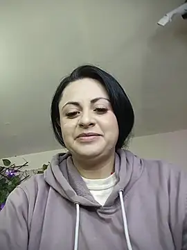 Juli castillo1 online show from March 2026 03:42:01 PM