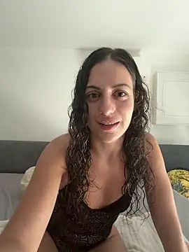 CoquineCharmeuse online show from June 2026 01:13:01 PM