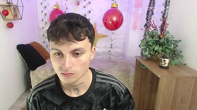 Snapshot of Noah_Vera chatting on December 2025 03:24:02 AM Noah Vera online show from December 2025 03:24:02 AM