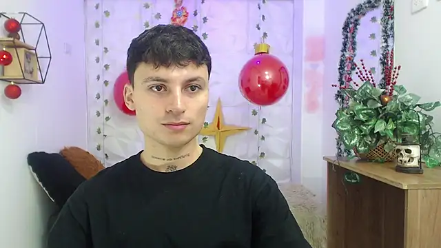 Snapshot of Noah_Vera chatting on December 2025 04:08:02 AM Noah Vera online show from December 2025 04:08:02 AM