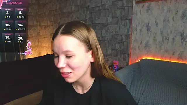 Snapshot of Cara_Sweet1 chatting on May 2026 06:53:01 PM Cara Sweet1 online show from May 2026 06:53:01 PM