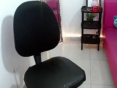 Shawnycarson online show from April 2026 07:58:01 PM