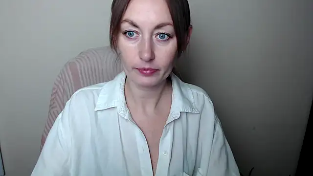 LiaSeass  online show from February 2026 12:58:01 PM