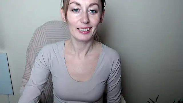 LiaSeass  online show from March 2026 12:31:02 PM