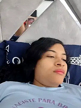 Snapshot of DAFNNEE_HOT chatting on April 2026 03:40:02 PM DAFNNEE HOT online show from April 2026 03:40:02 PM