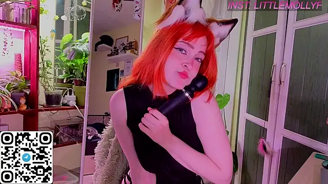 LittleFoxHole online show from May 2026 01:10:01 AM