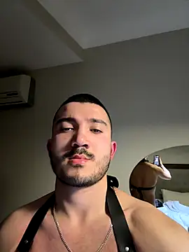 carloos593 online show from December 2025 06:58:02 PM