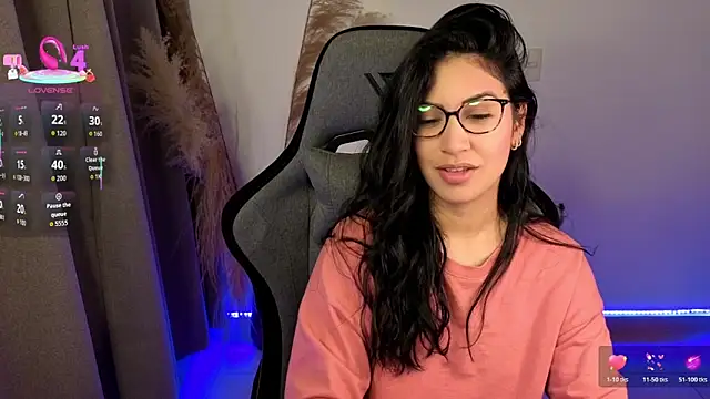 Snapshot of chloebum_ chatting on May 2026 10:54:02 AM chloebum online show from May 2026 10:54:02 AM