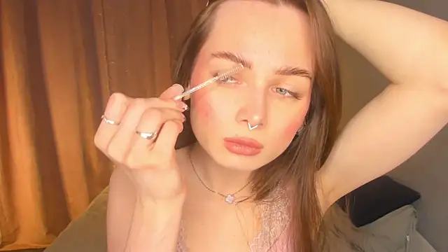 YvonneRobes online show from April 2026 07:07:02 PM