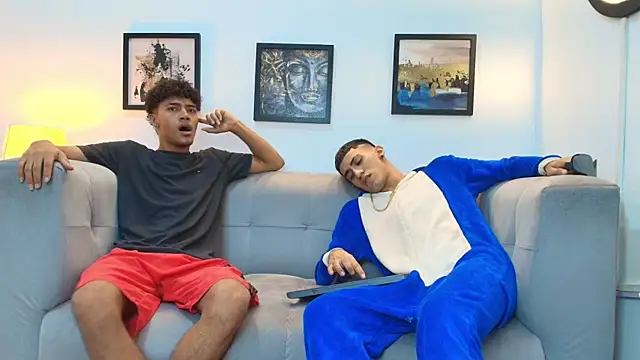 Snapshot of DIAMOND_BLACKS chatting on January 2026 07:32:01 AM DIAMOND BLACKS online show from January 2026 07:32:01 AM