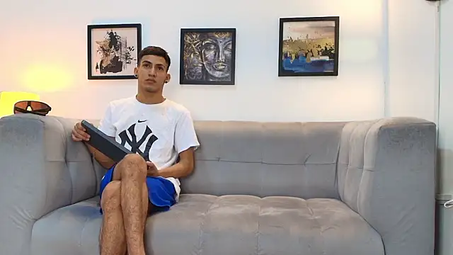 Snapshot of DIAMOND_BLACKS chatting on January 2026 07:14:01 AM DIAMOND BLACKS online show from January 2026 07:14:01 AM