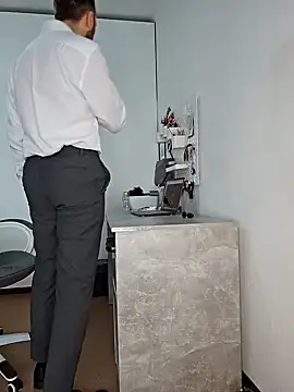 Lovebackground online show from December 2024 11:08:02 AM