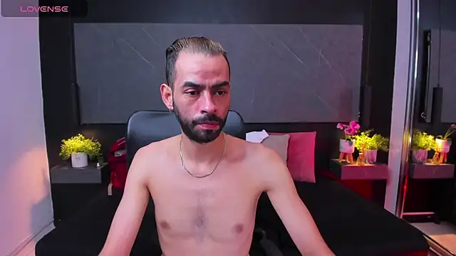 Snapshot of arcangel_harris chatting on February 2026 12:01:02 PM arcangel harris online show from February 2026 12:01:02 PM