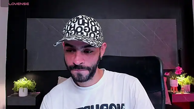 Snapshot of arcangel_harris chatting on February 2026 11:19:02 AM arcangel harris online show from February 2026 11:19:02 AM