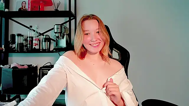 Agatha Mayson online show from July 2026 05:33:02 AM