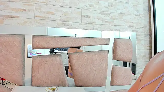 chloe cortez online show from December 2025 10:23:02 AM