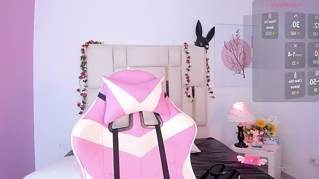 Snapshot of Silvanna-Casstro chatting on December 2025 11:39:02 AM Silvanna-Casstro online show from December 2025 11:39:02 AM