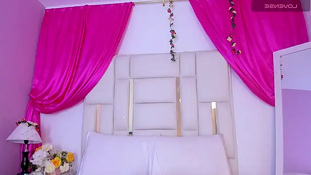 Silvanna-Casstro online show from April 2026 11:16:01 AM