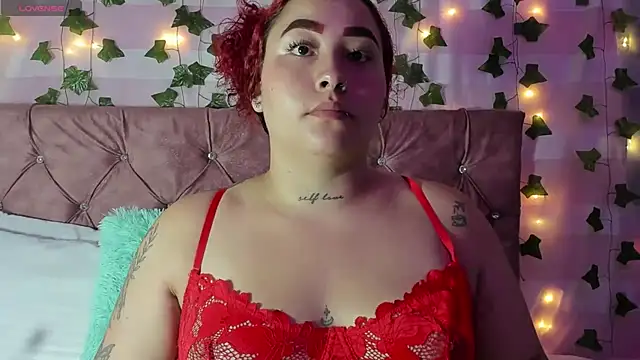 Ayla-marttinez online show from April 2026 12:32:01 AM