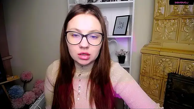 LiliaErmi online show from December 2025 06:08:02 AM