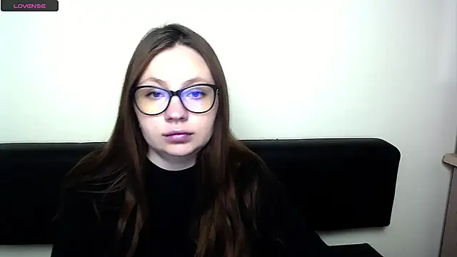 LiliaErmi online show from April 2026 06:18:01 AM