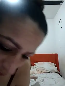 Snapshot of DanteYCeleste chatting on January 2026 05:23:02 AM DanteYCeleste online show from January 2026 05:23:02 AM