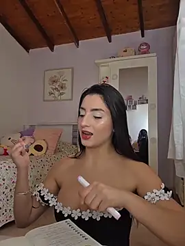 Snapshot of Esmeralda_Rossi chatting on February 2026 05:50:02 PM Esmeralda Rossi online show from February 2026 05:50:02 PM