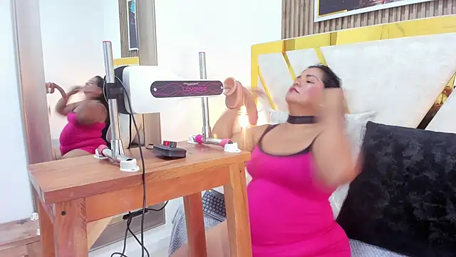 Snapshot of Chanel_hottest chatting on December 2025 06:53:02 AM Chanel hottest online show from December 2025 06:53:02 AM