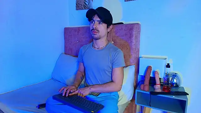 Snapshot of Ethan_Briggs chatting on January 2026 03:42:02 AM Ethan Briggs online show from January 2026 03:42:02 AM