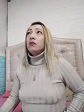 Snapshot of DanaMontana chatting on January 2026 11:36:02 AM DanaMontana online show from January 2026 11:36:02 AM