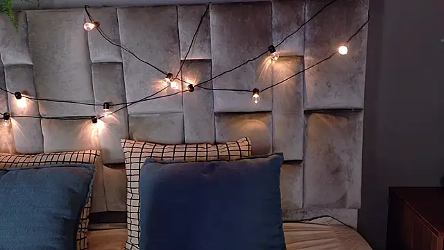 Miia Anderson online show from March 2026 11:49:01 AM