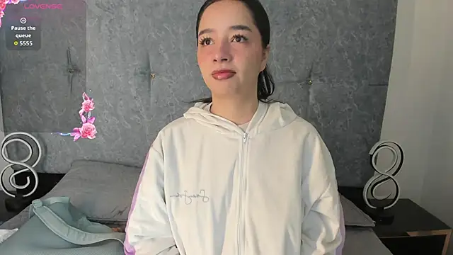 Snapshot of Lanna_rosse chatting on February 2026 06:17:01 AM Lanna rosse online show from February 2026 06:17:01 AM