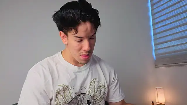 maxxcooper1 online show from January 2026 10:03:02 PM