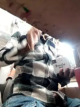 Snapshot of mohit08desi chatting on January 2026 08:19:02 AM mohit08desi online show from January 2026 08:19:02 AM