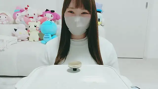 yuyuchan   online show from March 2026 10:23:01 AM