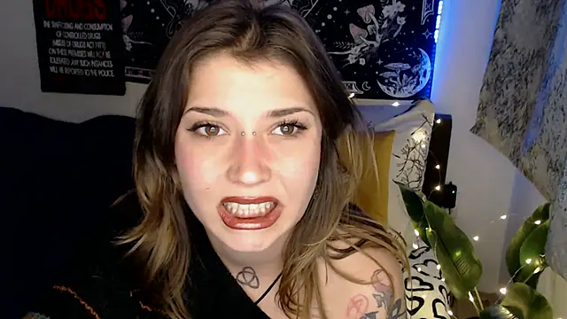 AlienforTwenty online show from February 2026 01:44:02 PM