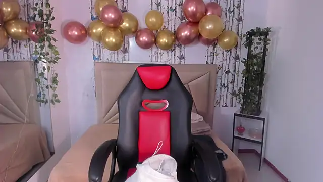 valeria dark  online show from April 2026 07:29:01 PM