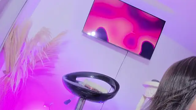 Camila saaenz online show from April 2026 02:26:01 PM