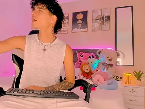 Snapshot of back_thomson chatting on February 2026 08:43:01 PM back thomson online show from February 2026 08:43:01 PM