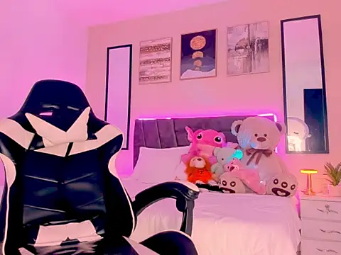 Snapshot of back_thomson chatting on February 2026 09:45:01 PM back thomson online show from February 2026 09:45:01 PM