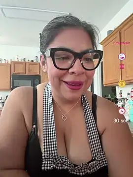 Snapshot of BettyWhispers chatting on June 2026 04:13:01 PM BettyWhispers online show from June 2026 04:13:01 PM