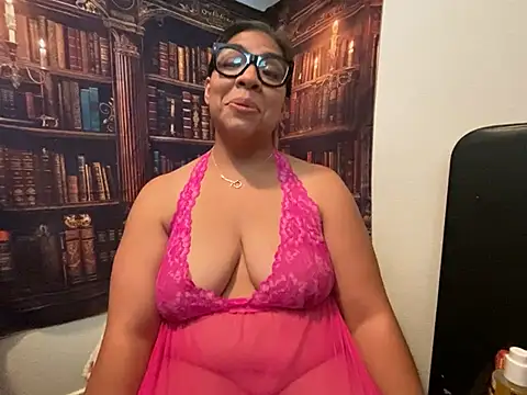 Snapshot of BettyWhispers chatting on August 2026 09:24:02 PM BettyWhispers online show from August 2026 09:24:02 PM