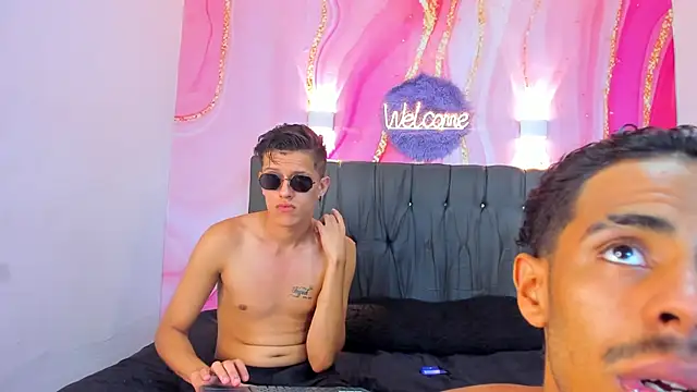 Snapshot of Hotsweet_Guys chatting on December 2025 03:58:02 AM Hotsweet Guys online show from December 2025 03:58:02 AM